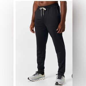 Vuori Men's Sunday Performance Track Pant - Black